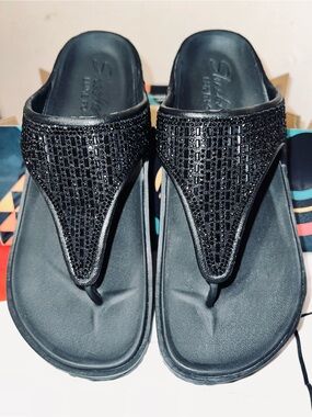 NEW Skechers Foamies: “Cali Breeze 2.0” Sandals, Matte Black w/ Gems, Size 10